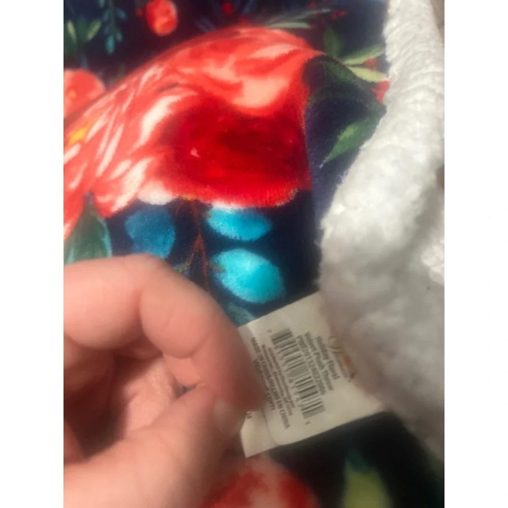 The Pioneer Woman Holiday Floral Velvet Plush Throw Navy Red Rose Sherpa Blanket